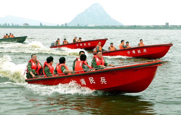 國網(wǎng)寧?？h供電公司為“抗災(zāi)治患”在8個供電所均組建應(yīng)急救援隊