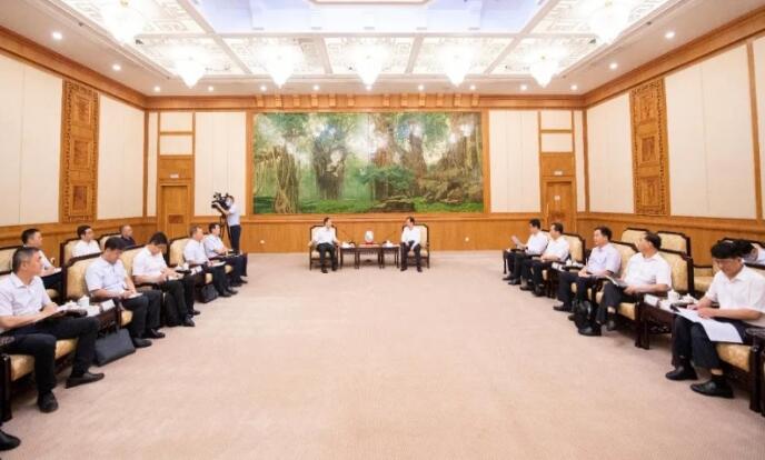 中核集團(tuán)總經(jīng)理、黨組副書(shū)記顧軍與福建省委副書(shū)記、代省長(zhǎng)王寧會(huì)談
