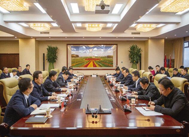 內(nèi)蒙古電力（集團(tuán)）公司董事長、黨委書記賈振國帶隊赴鄂爾多斯地區(qū)調(diào)研