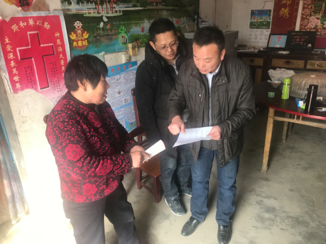 張紅軍：用真心，換真情，扶真貧