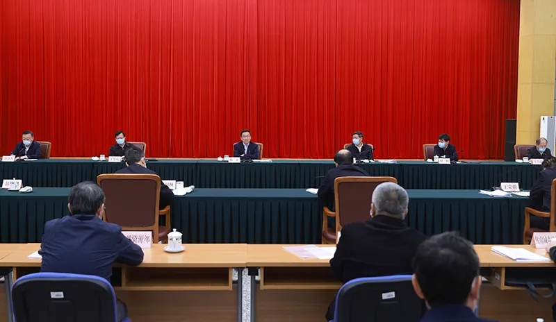 八步措施穩(wěn)煤價(jià)！國(guó)家發(fā)改委研究依法對(duì)煤炭?jī)r(jià)格實(shí)行干預(yù)！