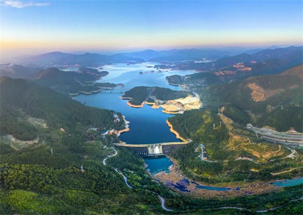 華電福建公司不負春光趕秋實，“雙碳”路上奮楫行
