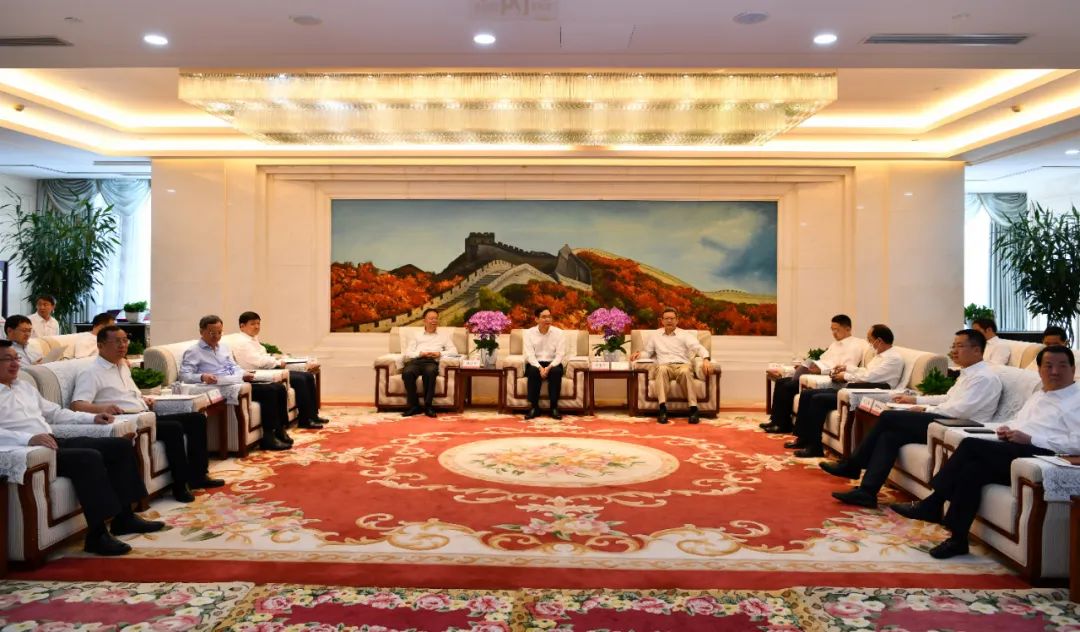 國(guó)家電投與中國(guó)建材集團(tuán)、中國(guó)鐵建舉行三方會(huì)談