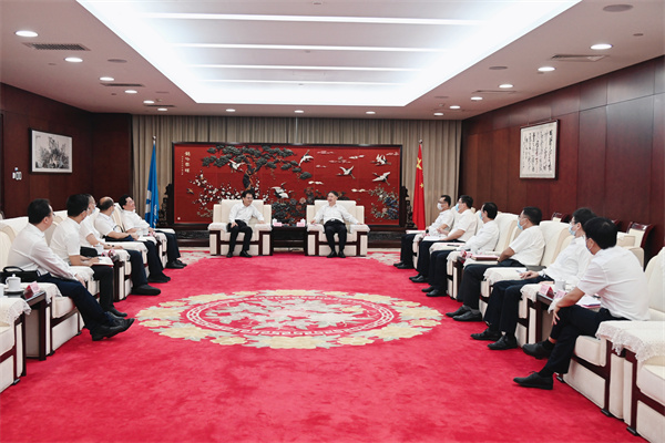 溫樞剛會(huì)見張傳慧、姚煥