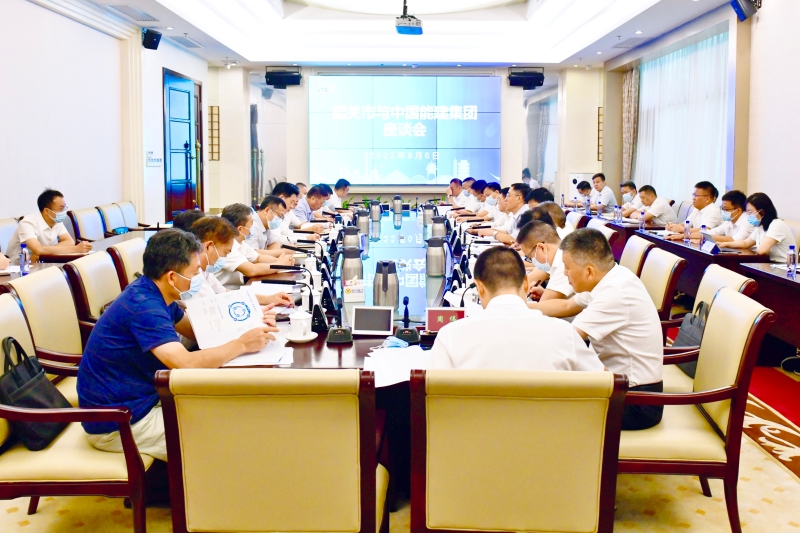 孫洪水與韶關(guān)市委書記、市長陳少榮會談
