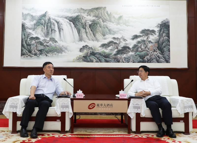 孫洪水與山西省委常委、常務(wù)副省長張吉福會談