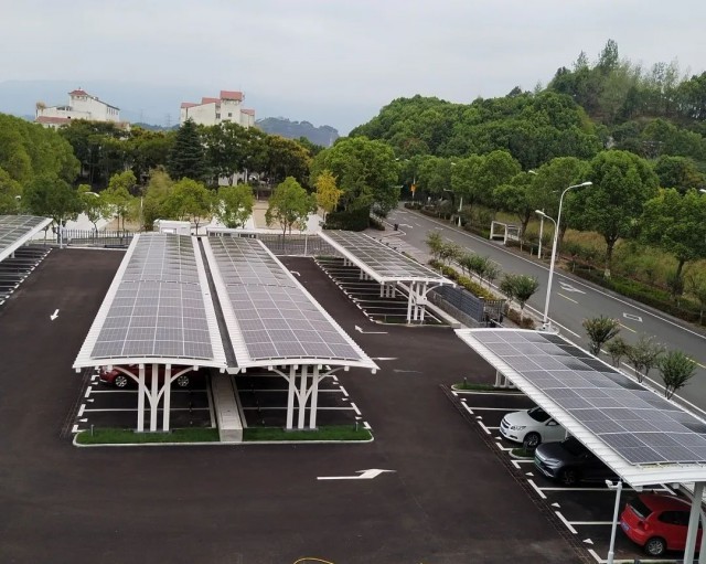 光儲充一體化停車場，實現(xiàn)零碳出行新風尚