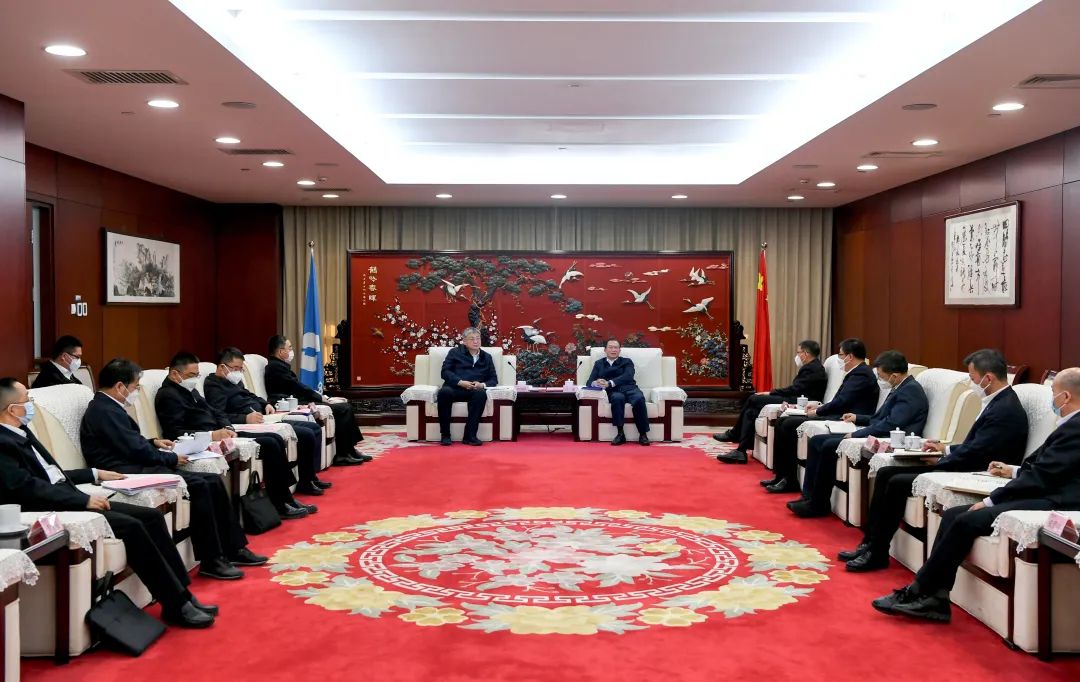 中國華電黨組書記、董事長江毅會見國家能源集團(tuán)黨組書記、董事長劉國躍