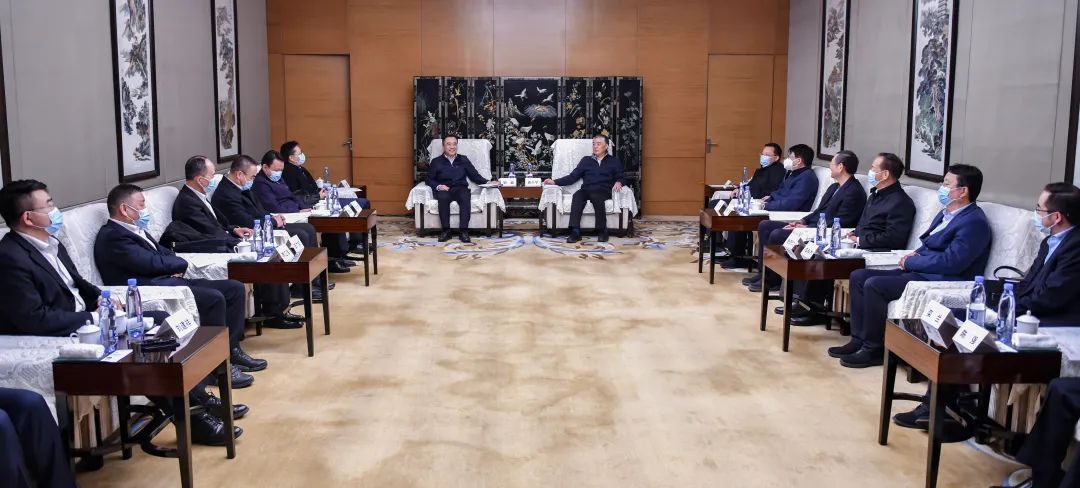 大唐集團(tuán)黨組書記、董事長鄒磊與陜投集團(tuán)董事長袁小寧、總經(jīng)理趙軍會(huì)談