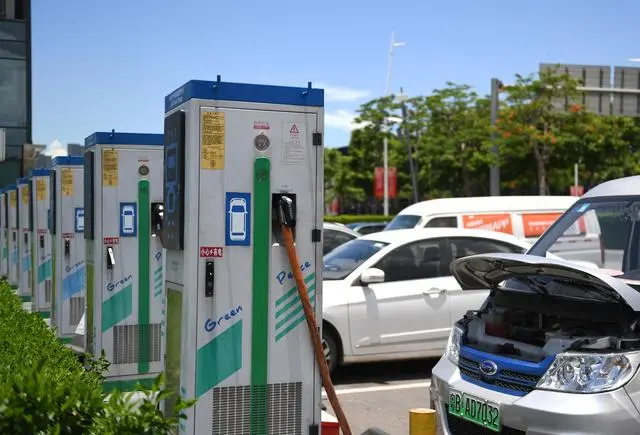 中國電動車企駛?cè)肴毡尽八{(lán)?！笔袌? width=