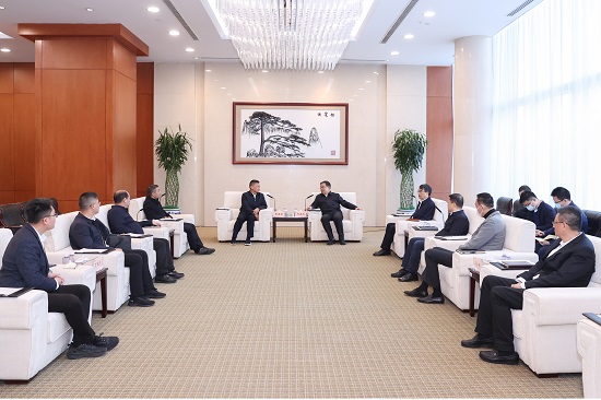 鄧建玲會(huì)見(jiàn)福建省政協(xié)副主席、漳州市委書(shū)記張國(guó)旺
