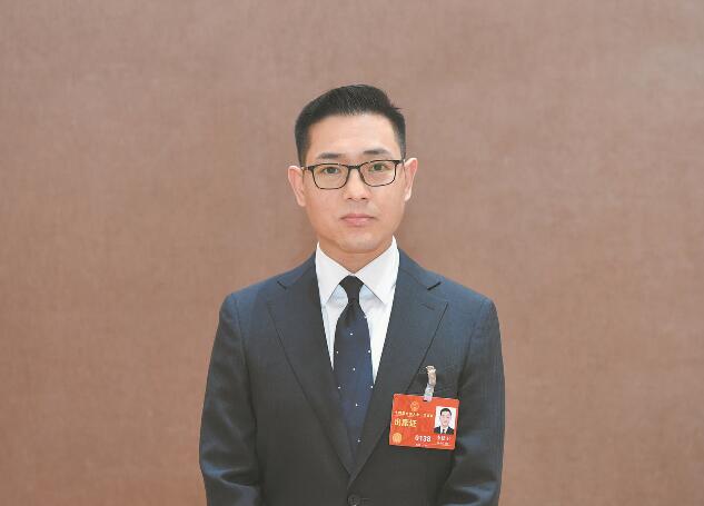 推動清潔能源發(fā)展 促進(jìn)綠色低碳轉(zhuǎn)型——訪全國人大代表、河北寶信物流有限公司總經(jīng)理李建衛(wèi)