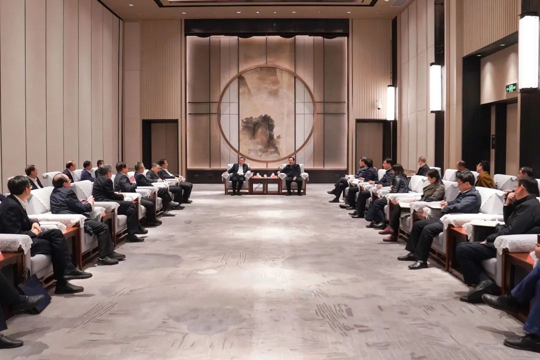 華能集團(tuán)黨組書(shū)記、董事長(zhǎng)溫樞剛拜會(huì)雄安新區(qū)黨工委書(shū)記、管委會(huì)主任張國(guó)華