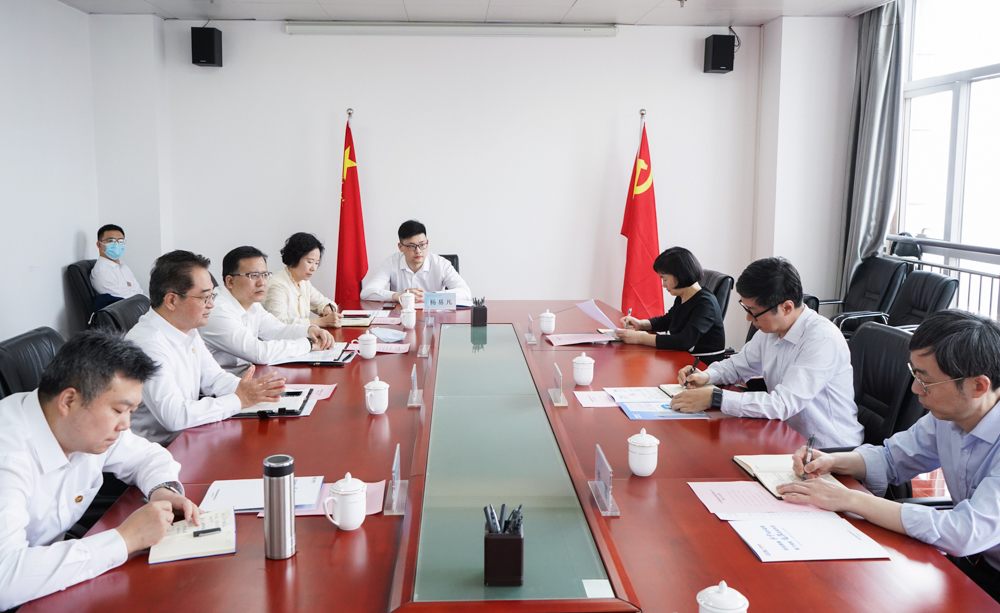 中國能建黨委常委、副總經(jīng)理吳云與國家能源局華中監(jiān)管局黨組書記、局長任育之會談