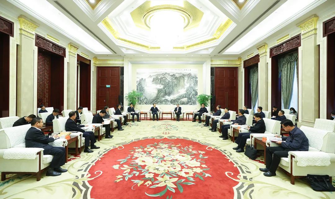 大唐集團(tuán)黨組書記鄒磊拜會(huì)貴州省委書記徐麟、省長(zhǎng)李炳軍