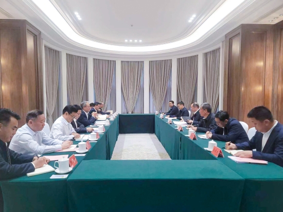 中國(guó)電建黨委副書(shū)記、總經(jīng)理王斌與黑龍江省常務(wù)副省長(zhǎng)王一新舉行會(huì)談