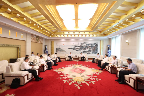 中國電建黨委副書記、總經(jīng)理王斌與山東省委常委、煙臺市委書記江成會談