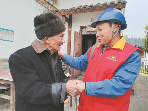 鄭先朝：客戶說(shuō)“有他在，我們用電放心”