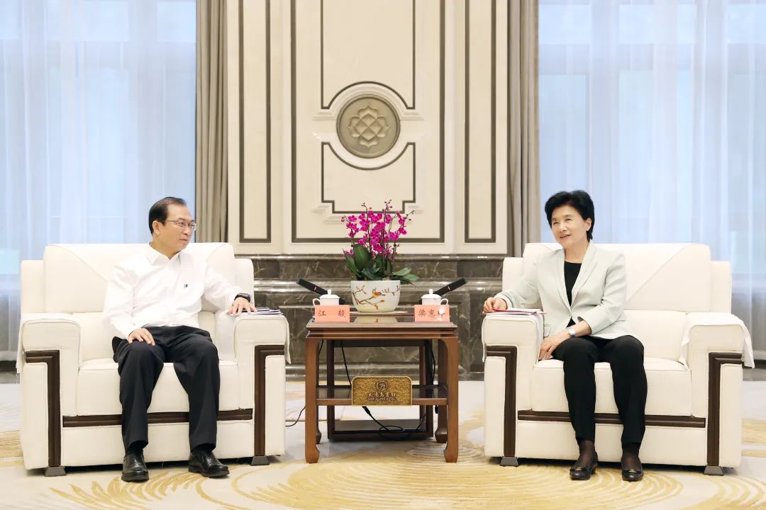 華電集團(tuán)黨組書記、董事長江毅拜會(huì)黑龍江省委副書記、省長梁惠玲