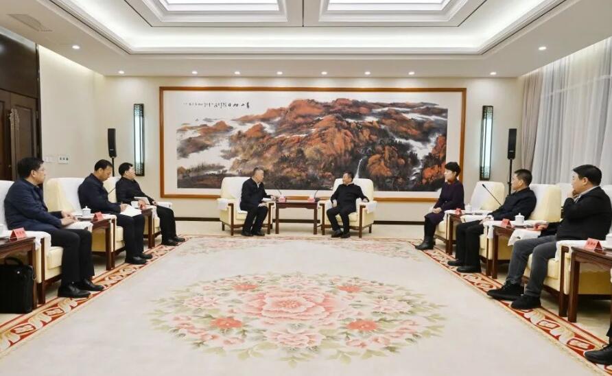 三峽集團董事長、黨組書記雷鳴山拜會內(nèi)蒙古自治區(qū)黨委書記孫紹騁、自治區(qū)主席王莉霞