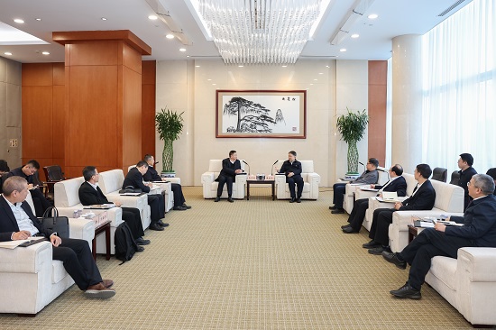 溫樞剛鄧建玲會見中廣核集團(tuán)董事長楊長利、總經(jīng)理高立剛