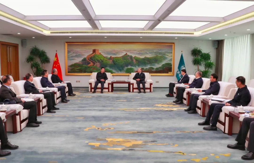 劉明勝、栗寶卿與國家電網(wǎng)董事長辛保安、總經(jīng)理張智剛會談
