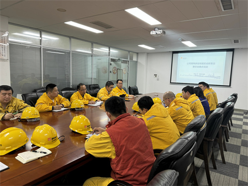 華潤電力南京公司黨委委員、副總經(jīng)理陳超虎參加一期戊值安全聯(lián)系日暨安全蹲點活動