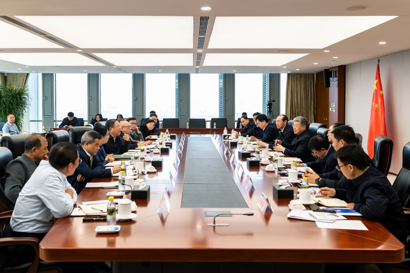 國家能源集團(tuán)黨組書記、董事長劉國躍會(huì)見廣西壯族自治區(qū)政府黨組成員、國資委黨委書記秦如培