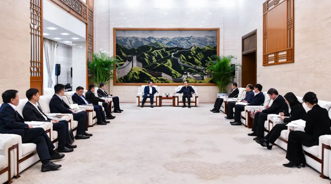 中國電氣裝備白忠泉董事長、周群總經(jīng)理拜訪中國大唐董事長鄒磊