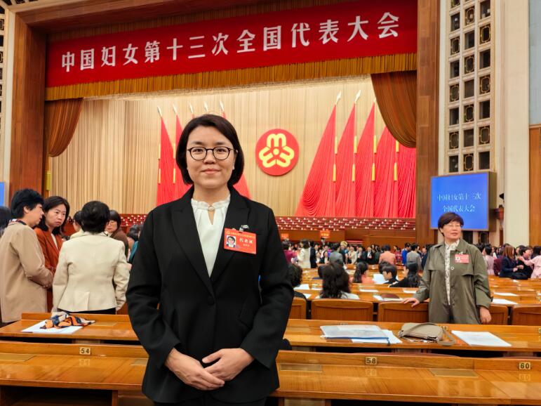 中國(guó)能建北京設(shè)備公司黨委書記、董事長(zhǎng)，中國(guó)能建首批一級(jí)技術(shù)專家張?jiān)氯A獲全國(guó)三八紅旗手榮譽(yù)稱號(hào)