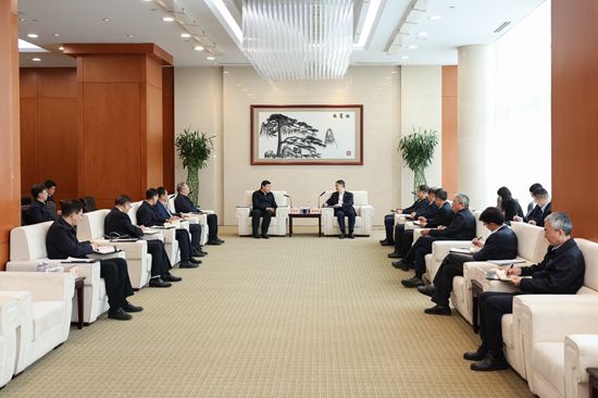 華能集團(tuán)董事長溫樞剛、總經(jīng)理鄧建玲會見國家電網(wǎng)董事長張智剛