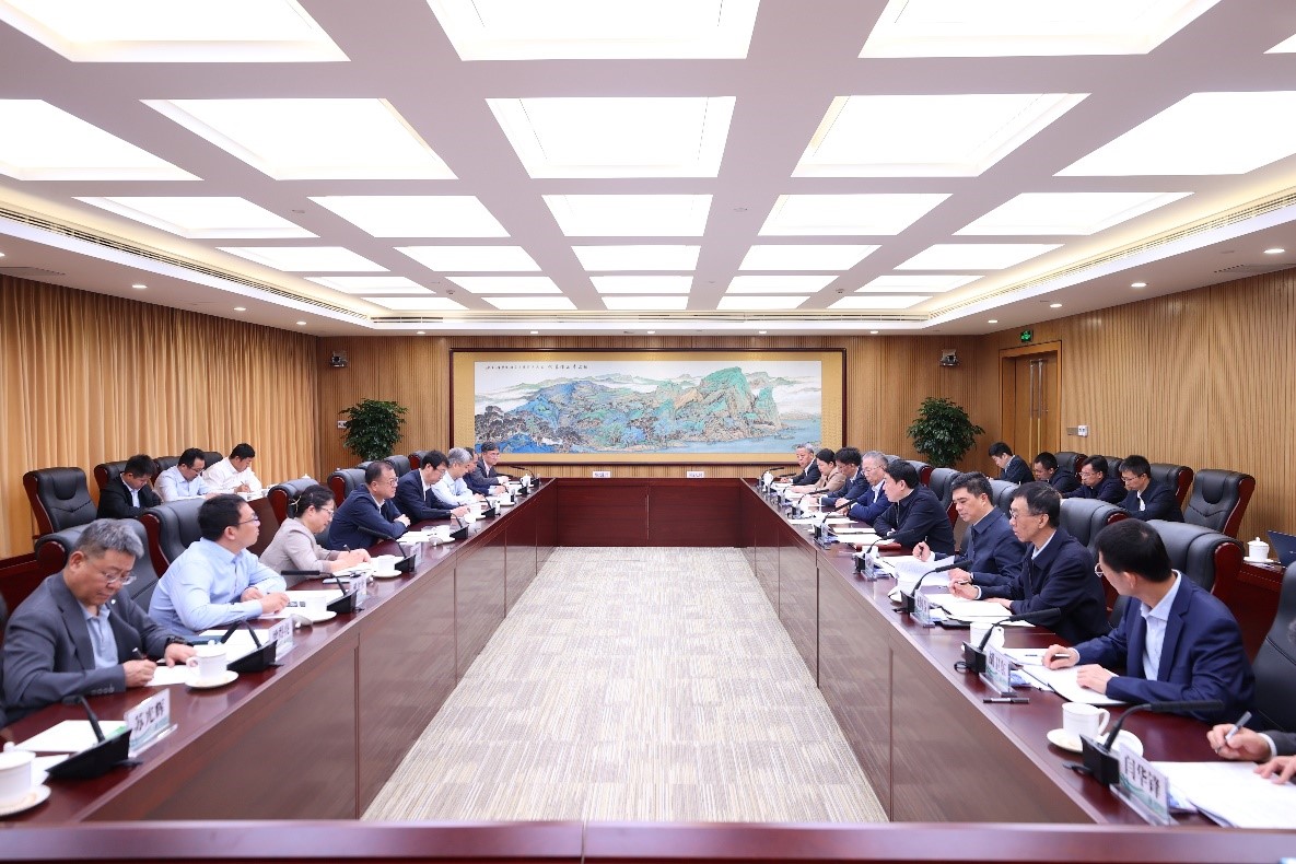 西安交通大學(xué)黨委書記盧建軍、校長張立群赴國家電網(wǎng)座談交流