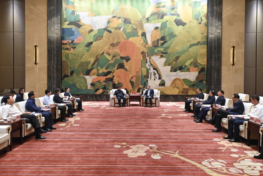 武漢市委書(shū)記郭元強(qiáng)、市長(zhǎng)程用文會(huì)見(jiàn)三峽集團(tuán)董事長(zhǎng)劉偉平一行