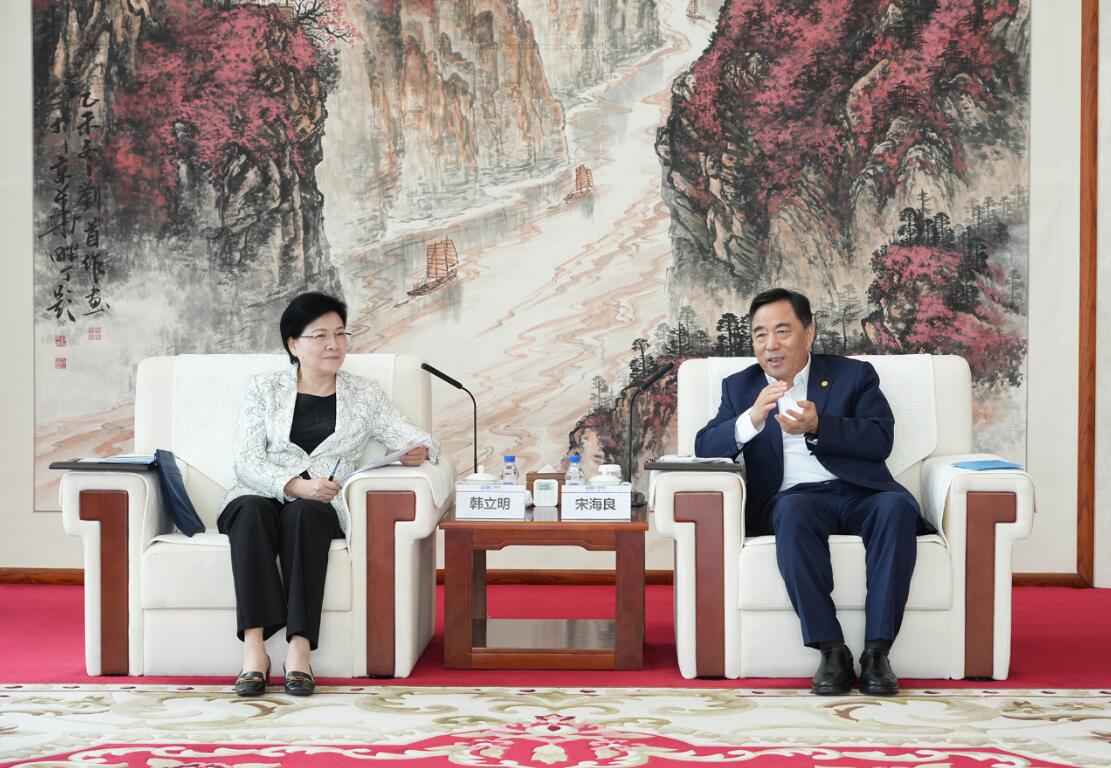 中國能建黨委書記、董事長宋海良與江蘇省委常委、南京市委書記韓立明會談
