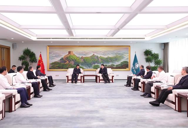 國家電網(wǎng)董事長、黨組書記張智剛董事長與三峽集團(tuán)董事長劉偉平、總經(jīng)理韓君會(huì)談