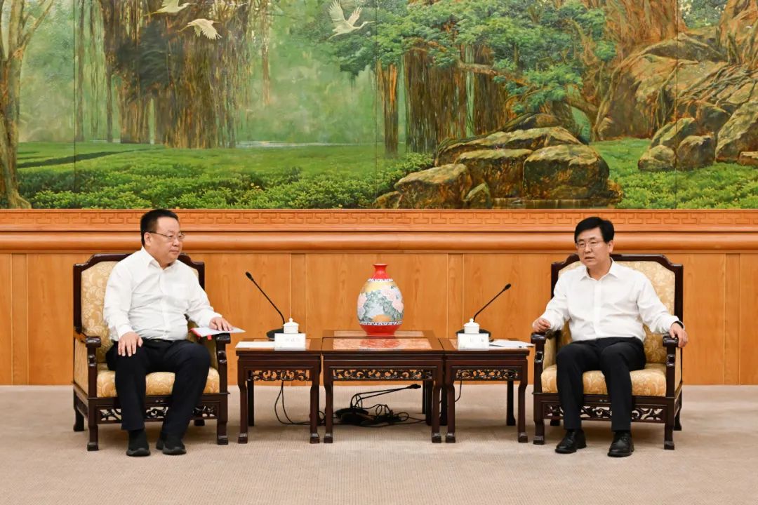 中核集團(tuán)總經(jīng)理、黨組副書記申彥鋒拜會(huì)福建省委副書記、省長(zhǎng)趙龍