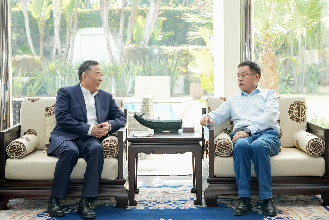 中國能建黨委書記、董事長宋海良與中國駐摩洛哥大使李昌林會談