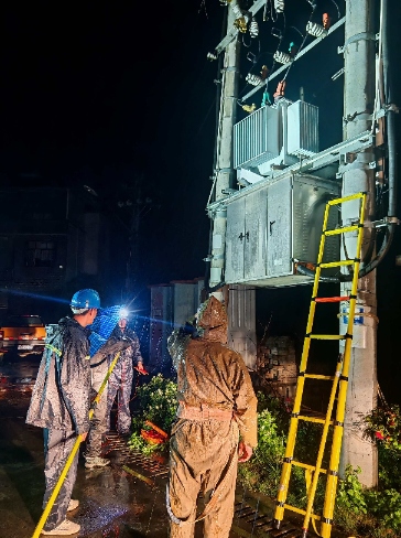 湖北通城：驚雷過后，150戶停電無訴求